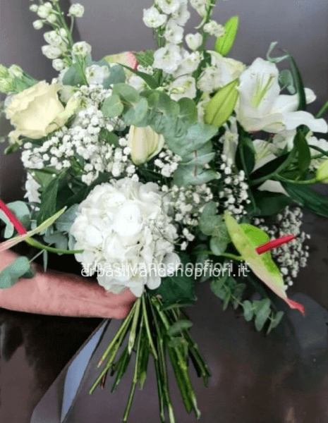 Mazzo alto di fiori misti