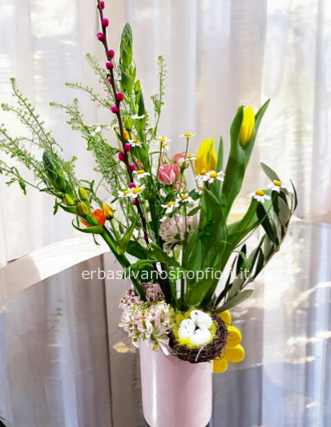 Composizione pasquale in vaso